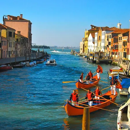 Apartment Ca' Petrona Venedig Zimmer foto
